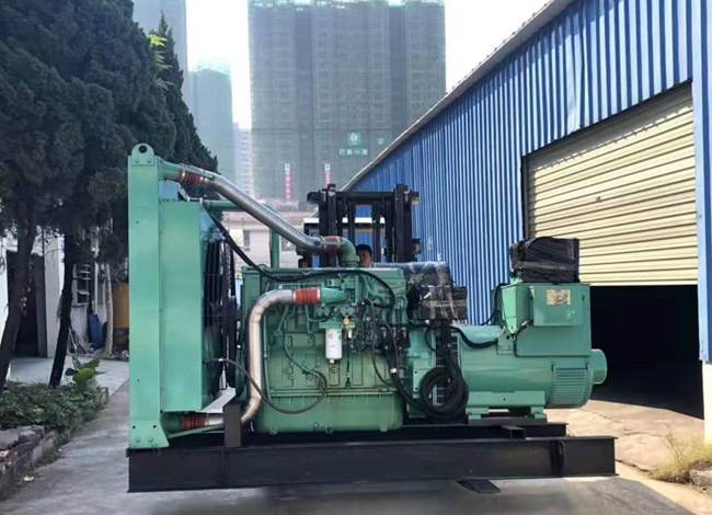 柬埔寨客戶采購二手發(fā)電機(jī)出貨圖
