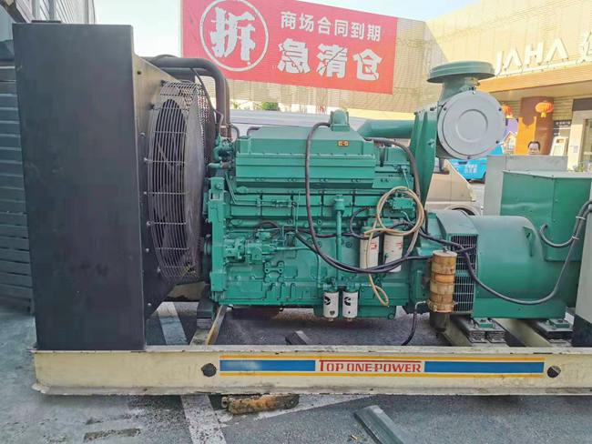 建材城二手發(fā)電機(jī)回收現(xiàn)場(chǎng)